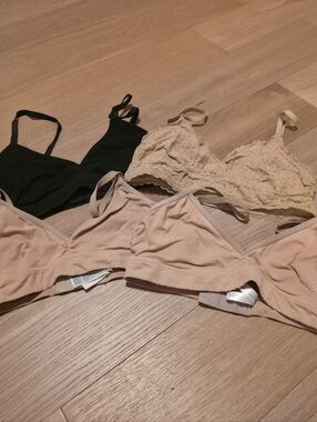 Gap Set Of 4 Maternity/Nursing Bras